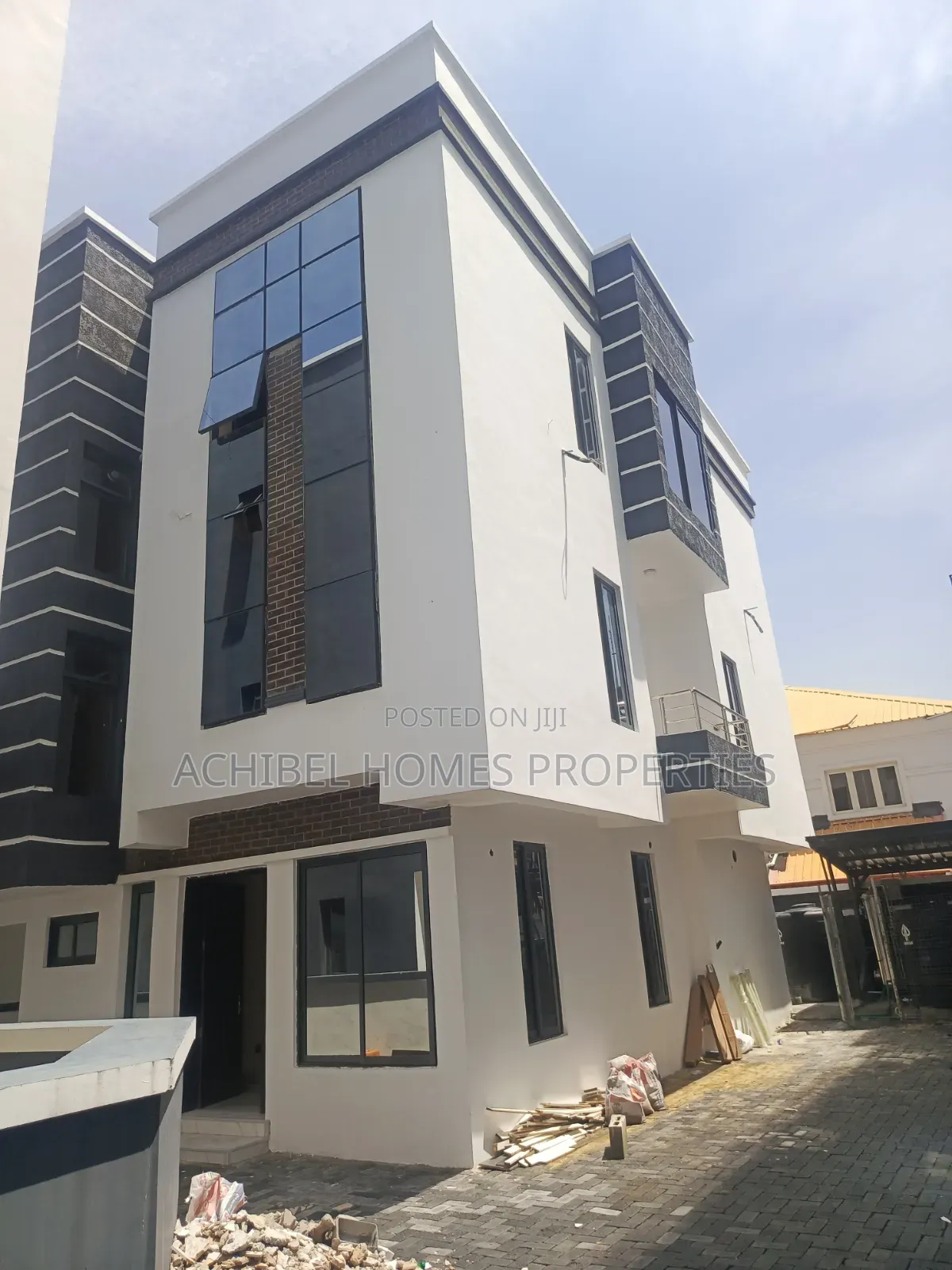 4bdrm Duplex in Off Fola Osibo, Lekki Phase 1 for rent in Lekki Phase 1