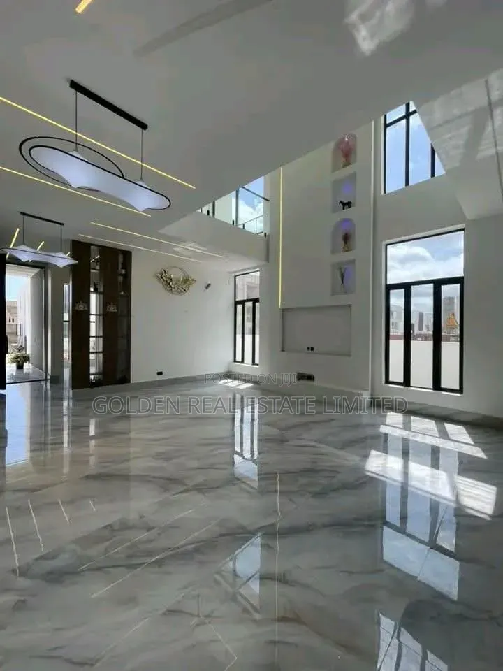 5bdrm Duplex in Lekki Phase 1 for sale in Lekki Phase 1