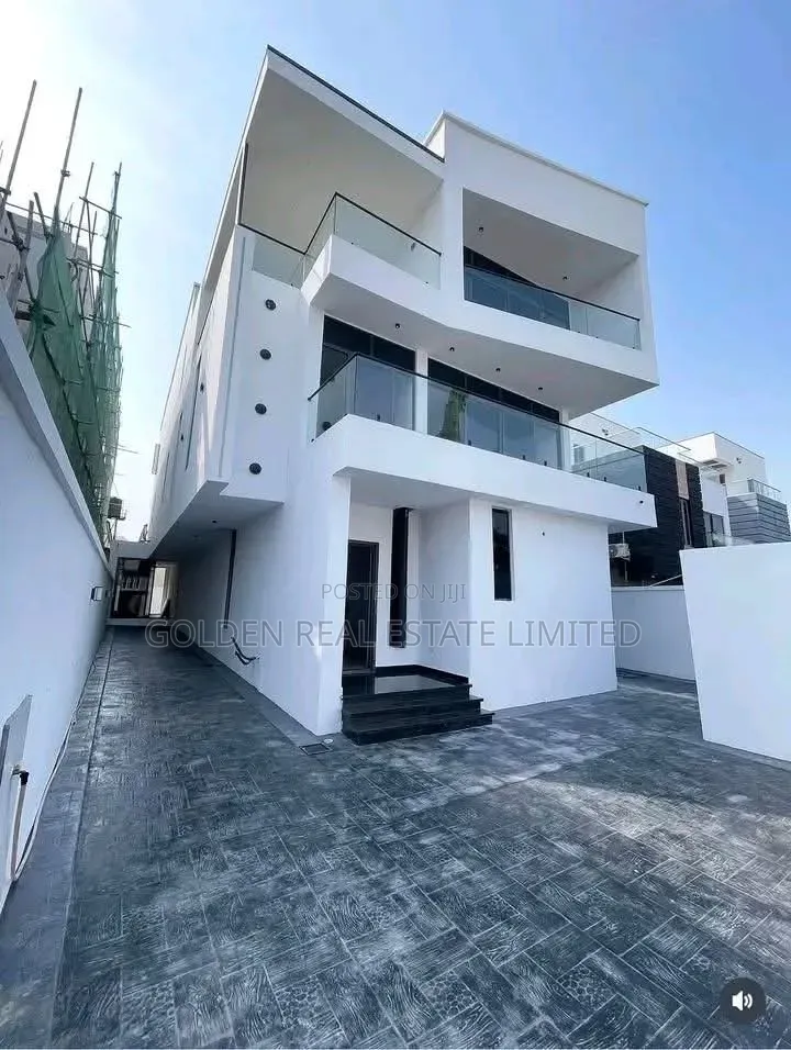 5bdrm Duplex in Lekki Phase 1 for sale in Lekki Phase 1