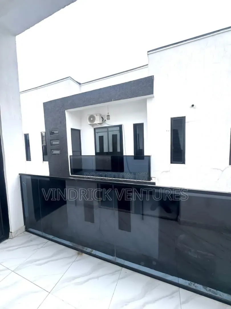 4bdrm Duplex in Metro Homes, Off Lekki-Epe Expressway for rent in Off Lekki-Epe Expressway