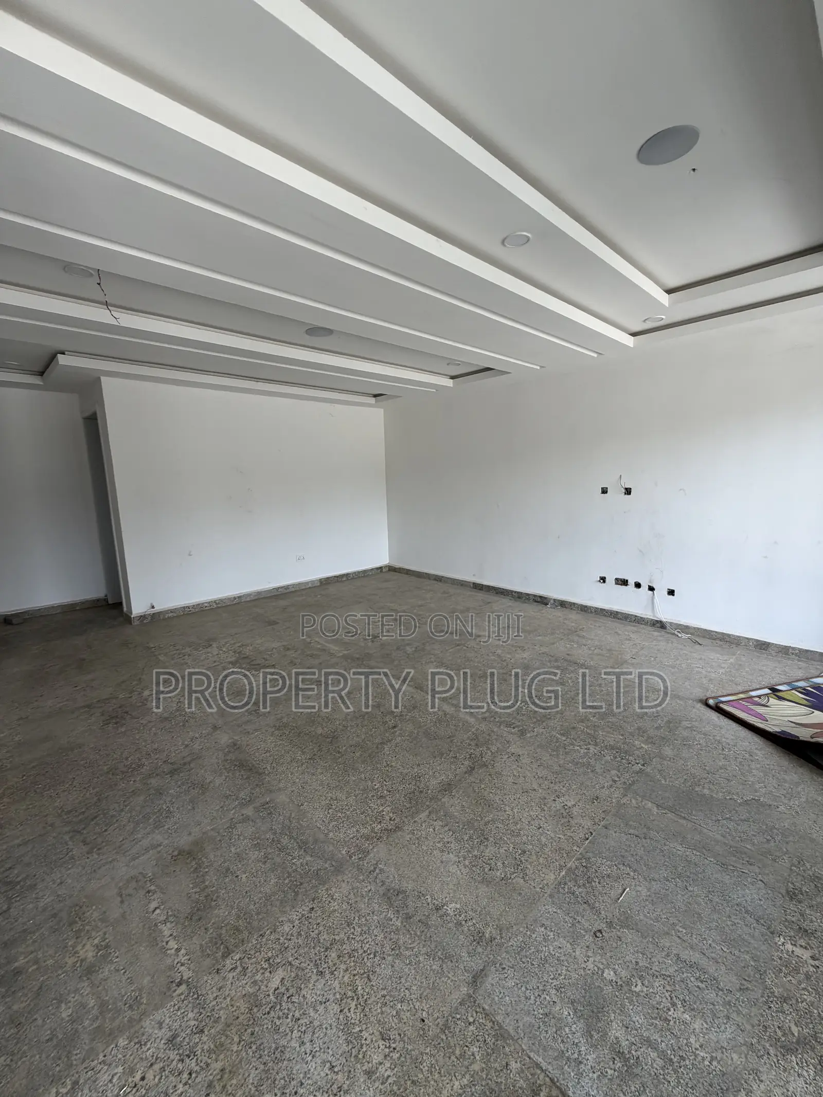 5bdrm Townhouse/Terrace in Idu for sale in Idu