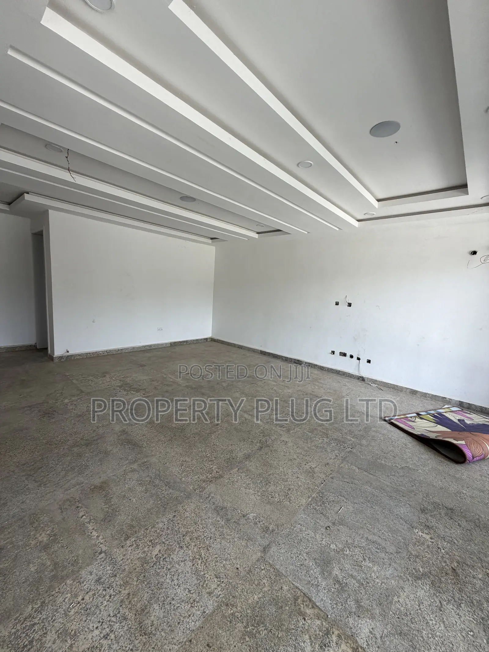 5bdrm Townhouse/Terrace in Idu for sale in Idu