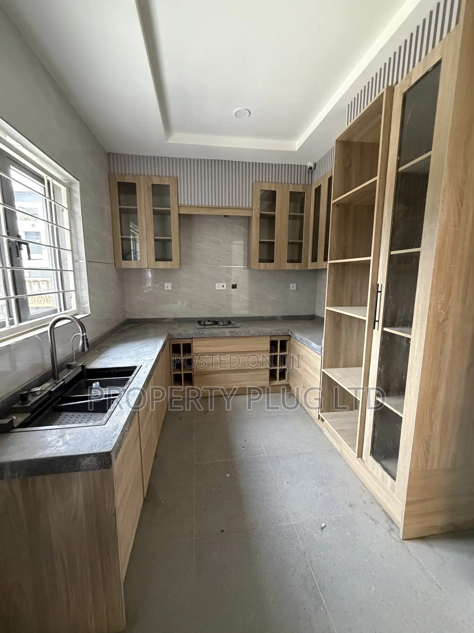 5bdrm Townhouse/Terrace in Idu for sale in Idu
