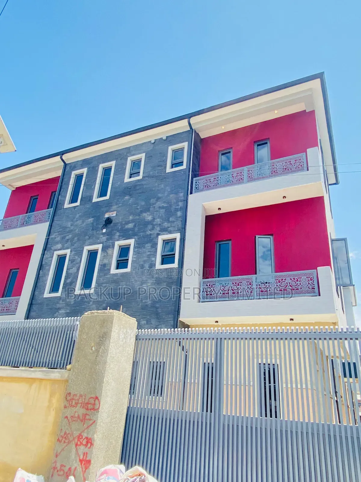 3bdrm Apartment in Shomolu / Shomolu for sale in Shomolu / Shomolu