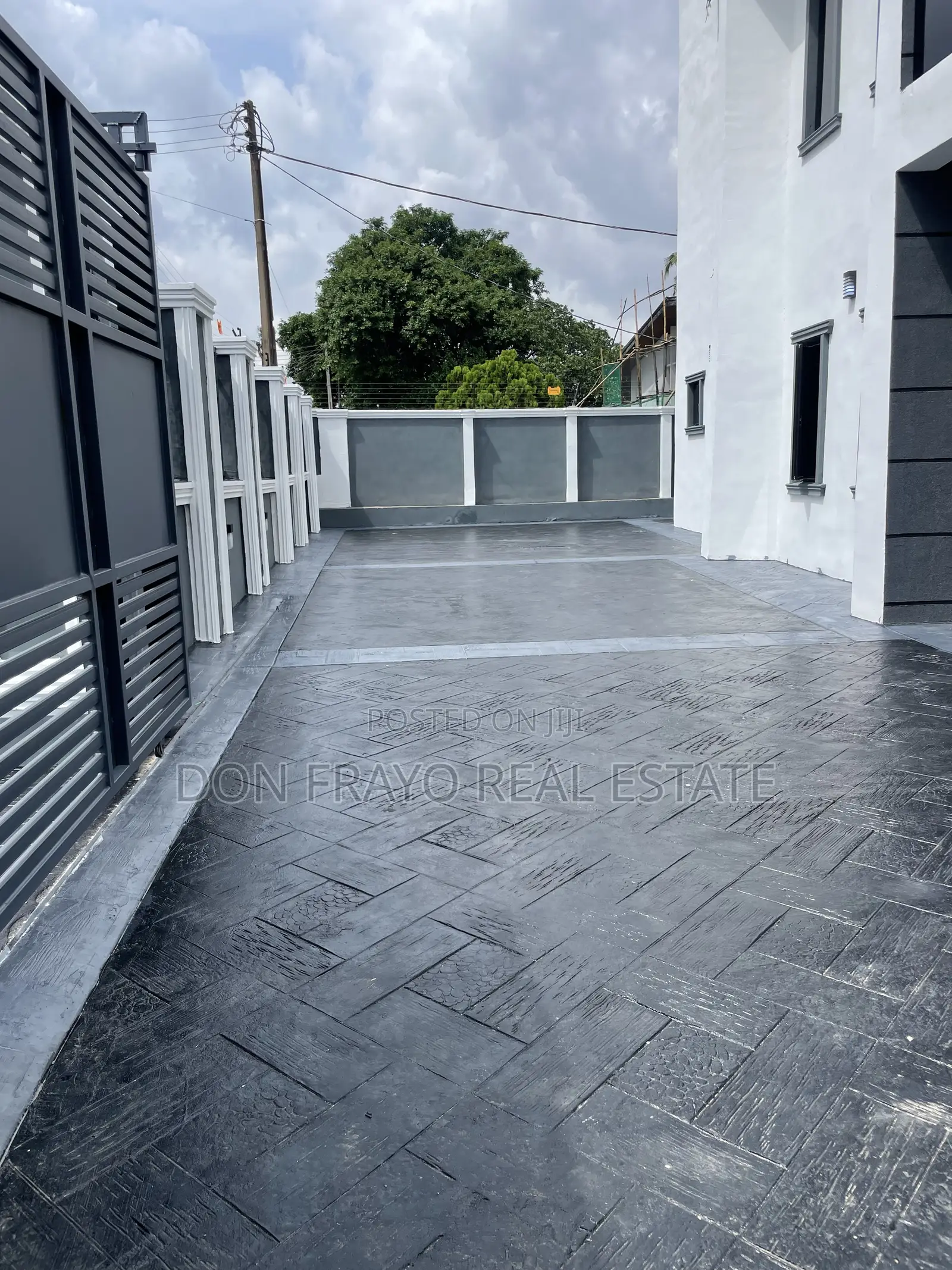 5bdrm Duplex in Old Bodija Estate for sale in Bodija