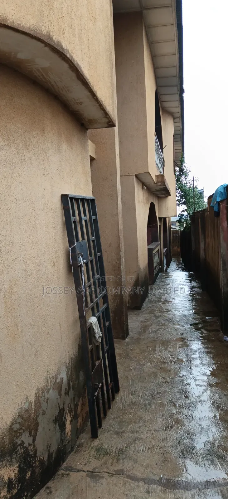 3bdrm Block of Flats in Ipaja / Ipaja for sale in Ipaja / Ipaja
