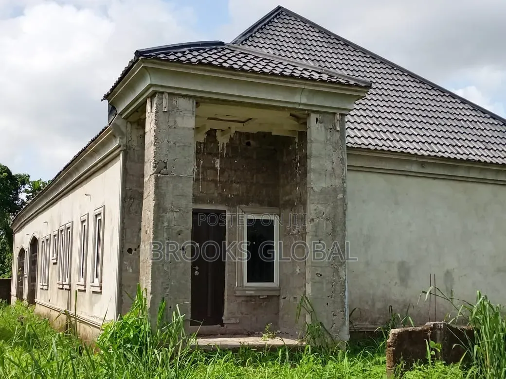 3bdrm Bungalow in Warri for sale in Warri