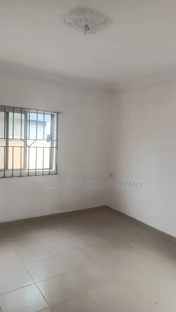 2bdrm Block of Flats in Oluyomi, Iju-Ishaga for sale in Iju-Ishaga