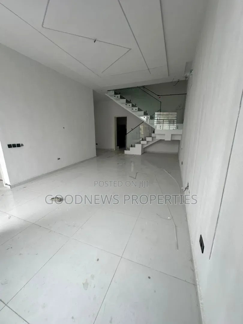 4bdrm Duplex in Sangotedo for sale in Sangotedo