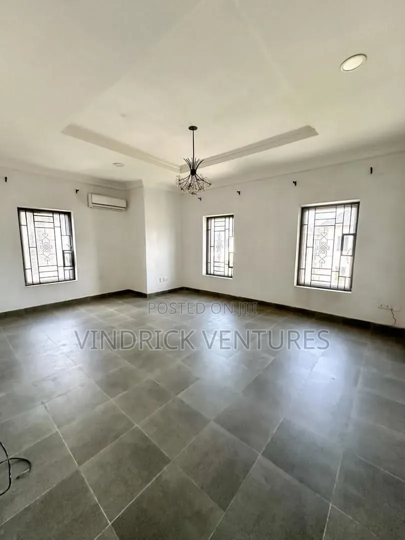 3bdrm Apartment in Megamound Estate for sale in Ikota