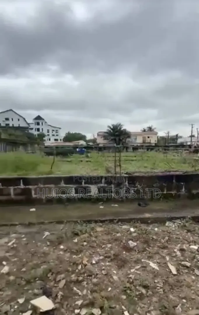 Fenced 3090 SQM Plots of Land for Sale at Admiralty Lekki in Lekki Phase 1