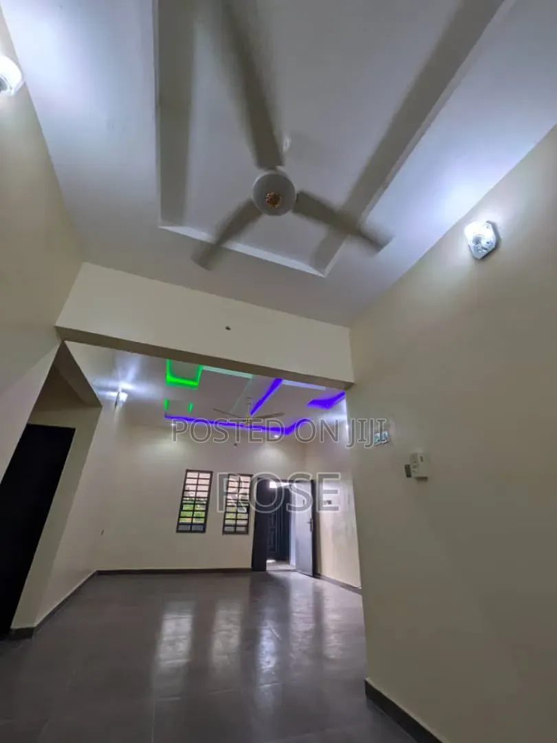 2bdrm Apartment in Ikot Mbang, Uyo for rent in Uyo