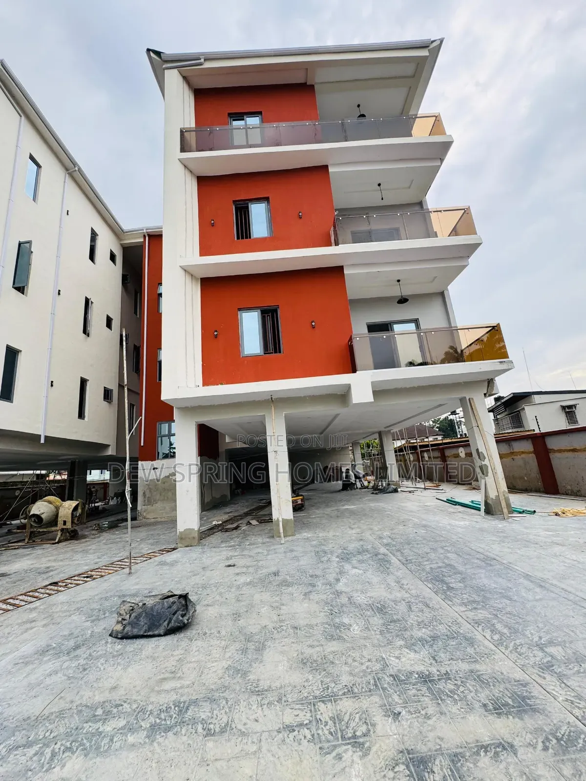 4bdrm Apartment in Gra for sale in Ikeja GRA