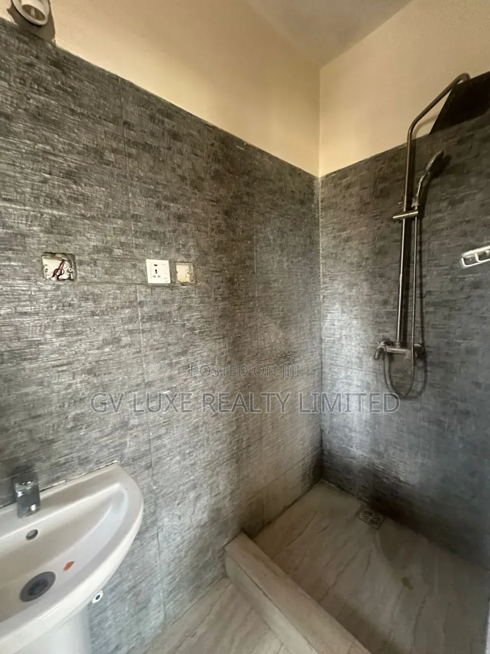 Mini Flat in Aptech Estate, Sangotedo for rent in Sangotedo