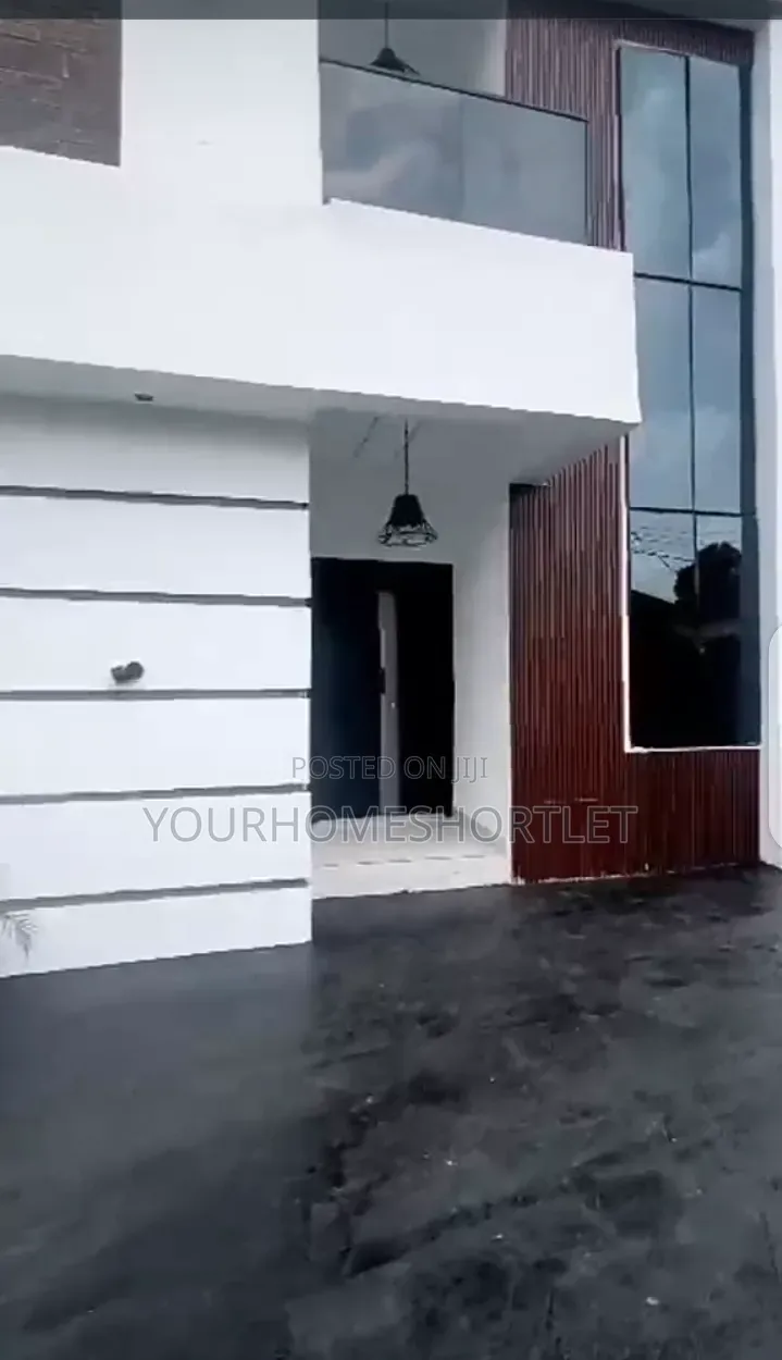 New Luxury 4 Bedroom Fully Detached With Swimming Pool (Self Compound) in Agodi