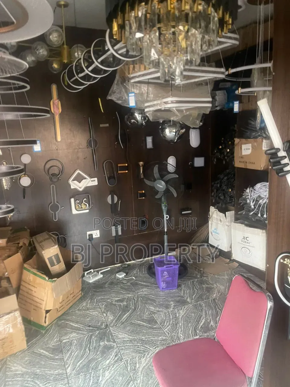 30.5 SQM Shop Close to Major Road to Let in Kubwa