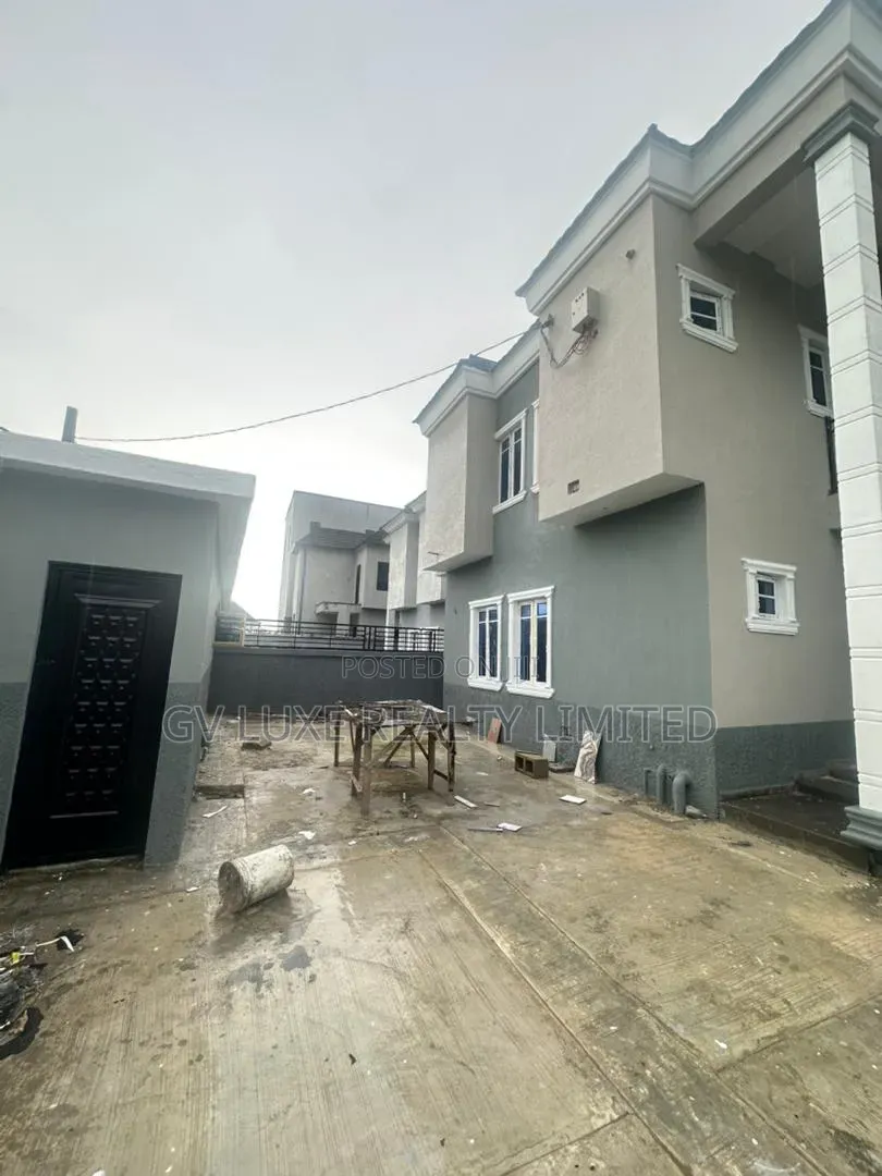 Mini Flat in Lekki Scheme for rent in Off Lekki-Epe Expressway