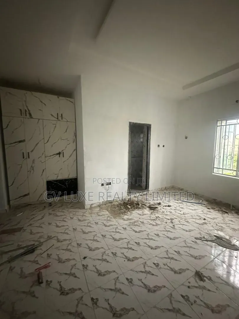 Mini Flat in Lekki Scheme for rent in Off Lekki-Epe Expressway