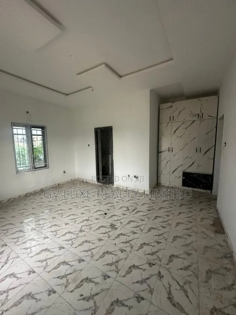 Mini Flat in Lekki Scheme for rent in Off Lekki-Epe Expressway