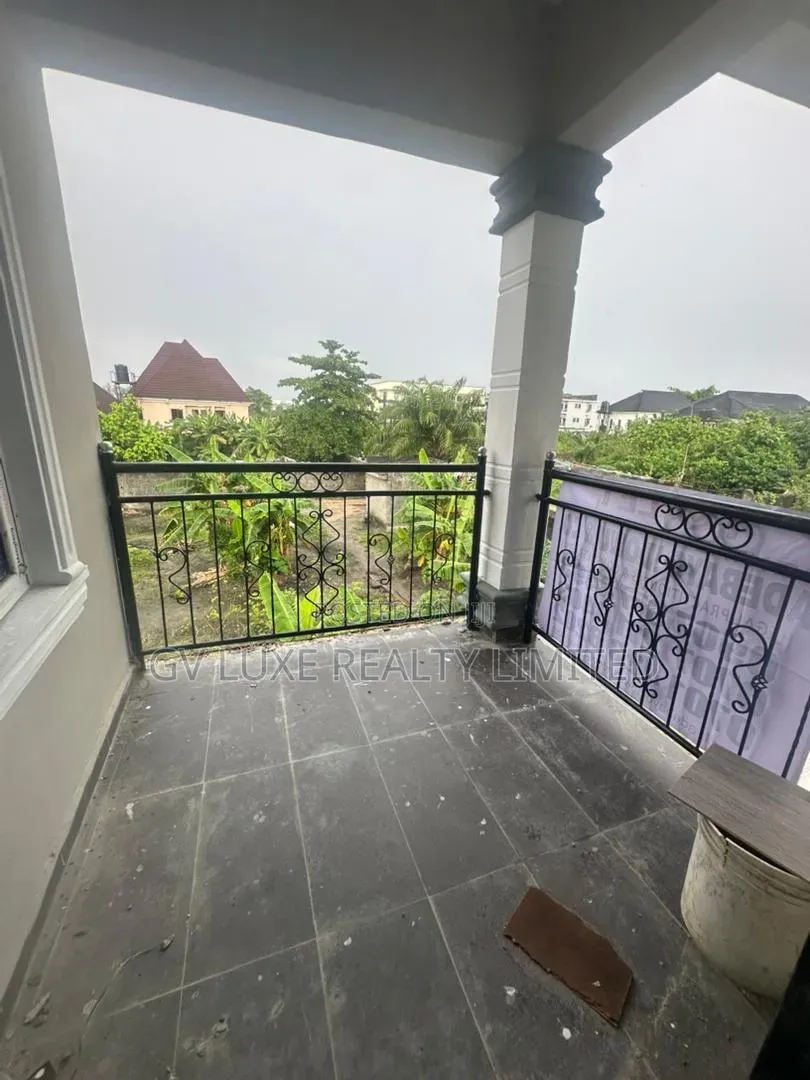 Mini Flat in Lekki Scheme for rent in Off Lekki-Epe Expressway