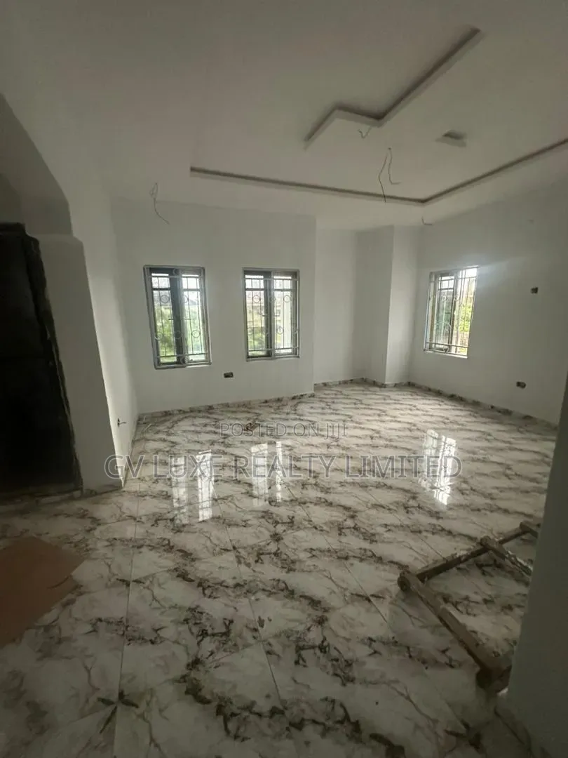 Mini Flat in Lekki Scheme for rent in Off Lekki-Epe Expressway