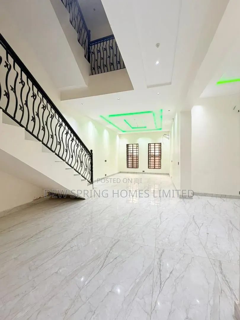 4bdrm Duplex in Gra for sale in Ikeja GRA
