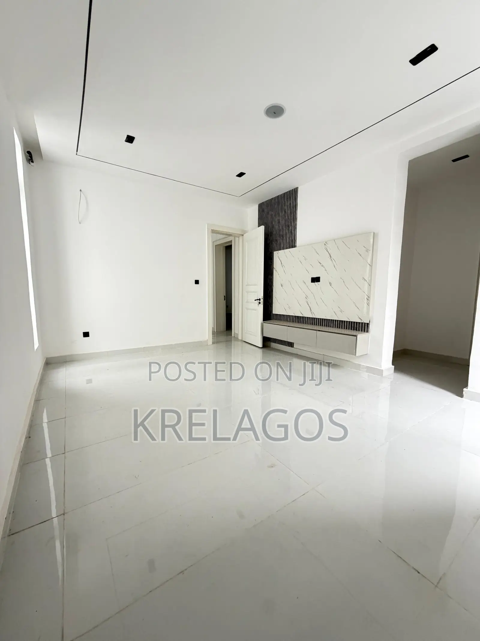 5bdrm Duplex in Ikate for sale in Ikate