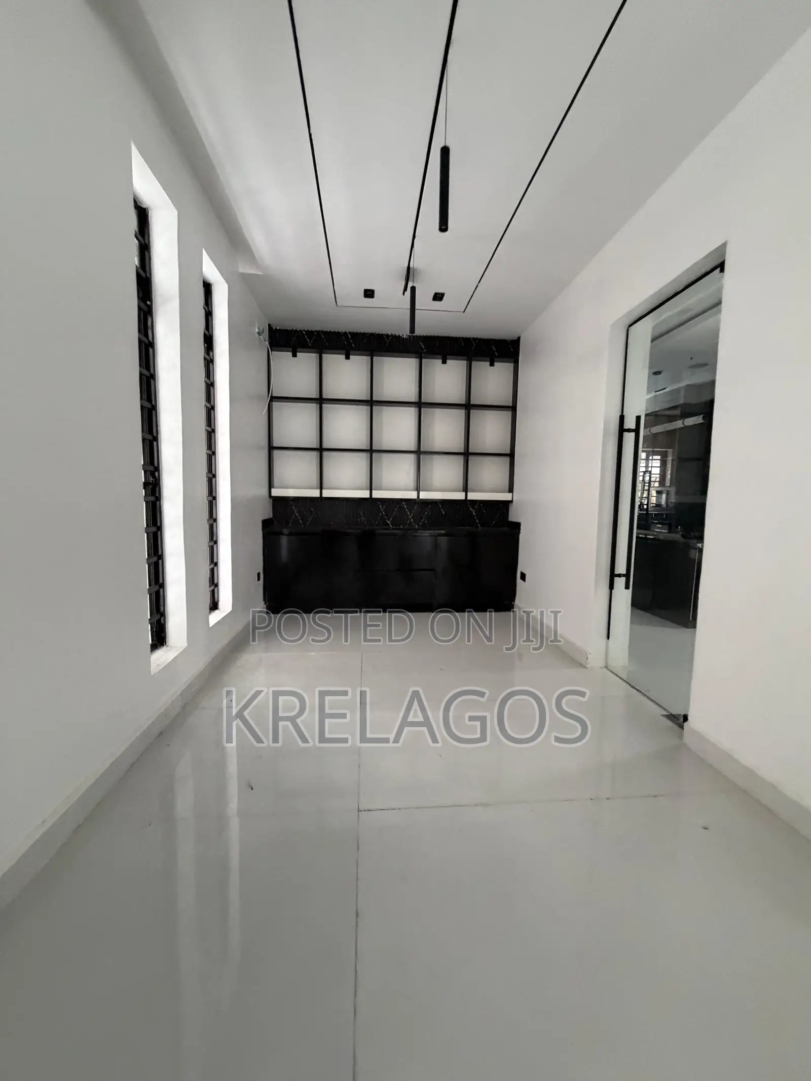 5bdrm Duplex in Ikate for sale in Ikate