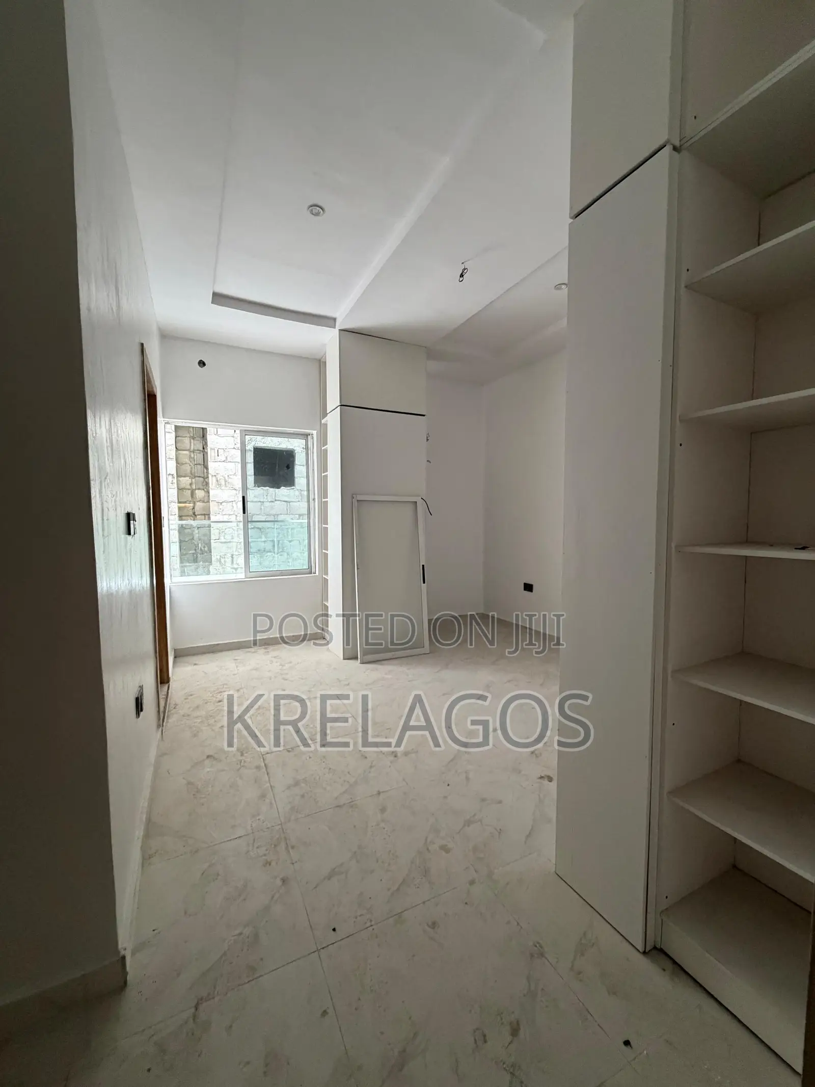 1bdrm Apartment in Ikate for sale in Ikate