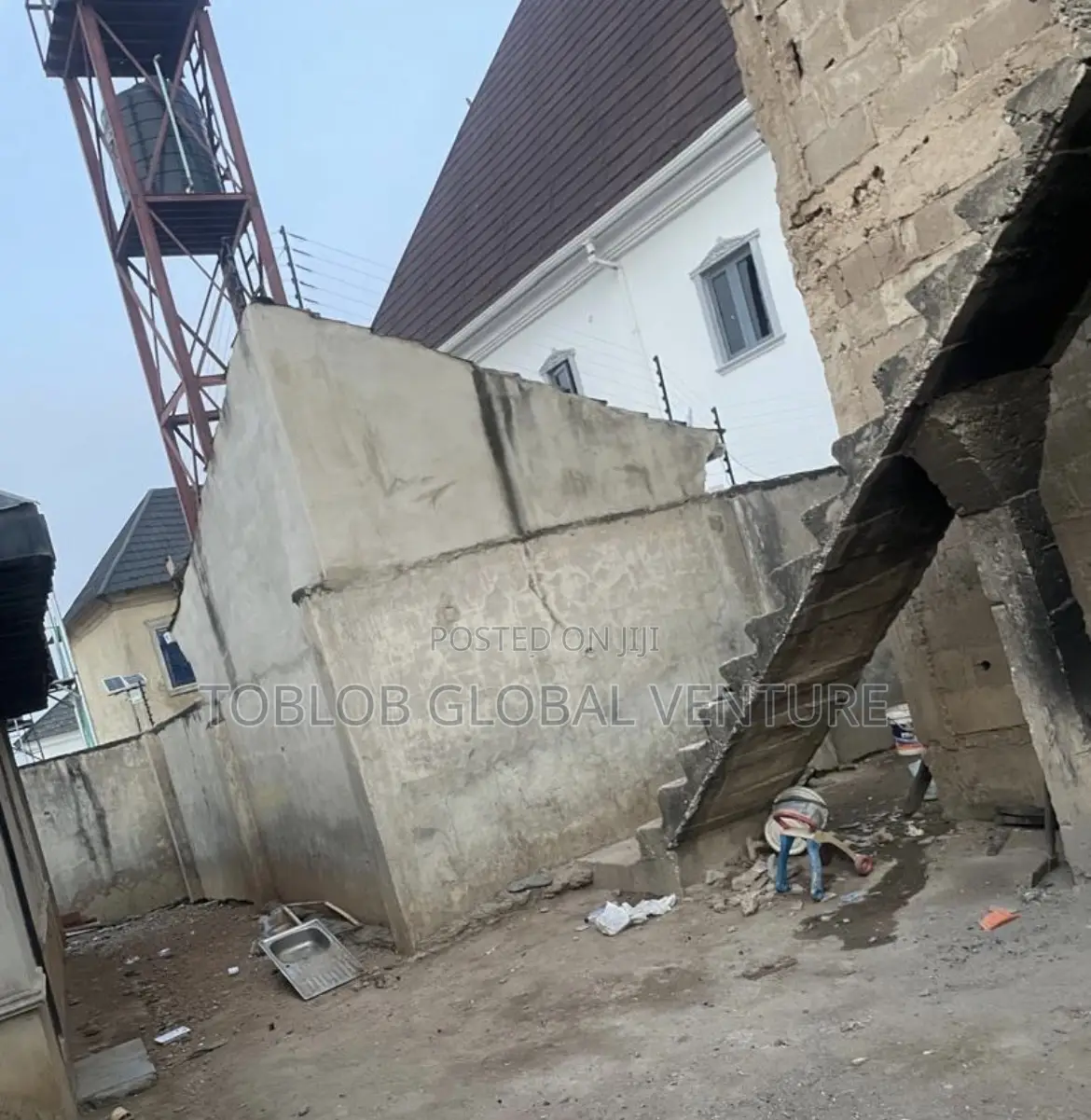 3bdrm Bungalow in Tireadara Estate, Akala Express for sale in Akala Express