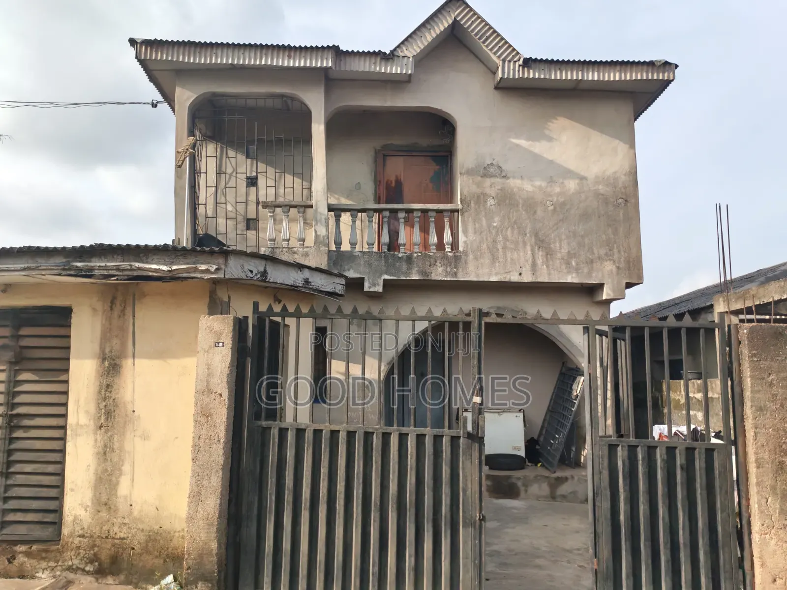 6bdrm Block of Flats in Afolabi, Igando / Ikotun/Igando for sale in Igando / Ikotun/Igando