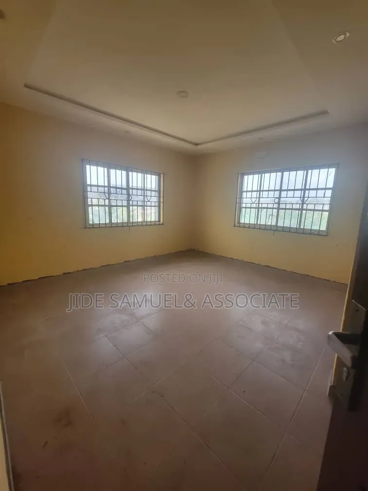 Furnished 3bdrm Block of Flats in Ayobo for rent in Ayobo