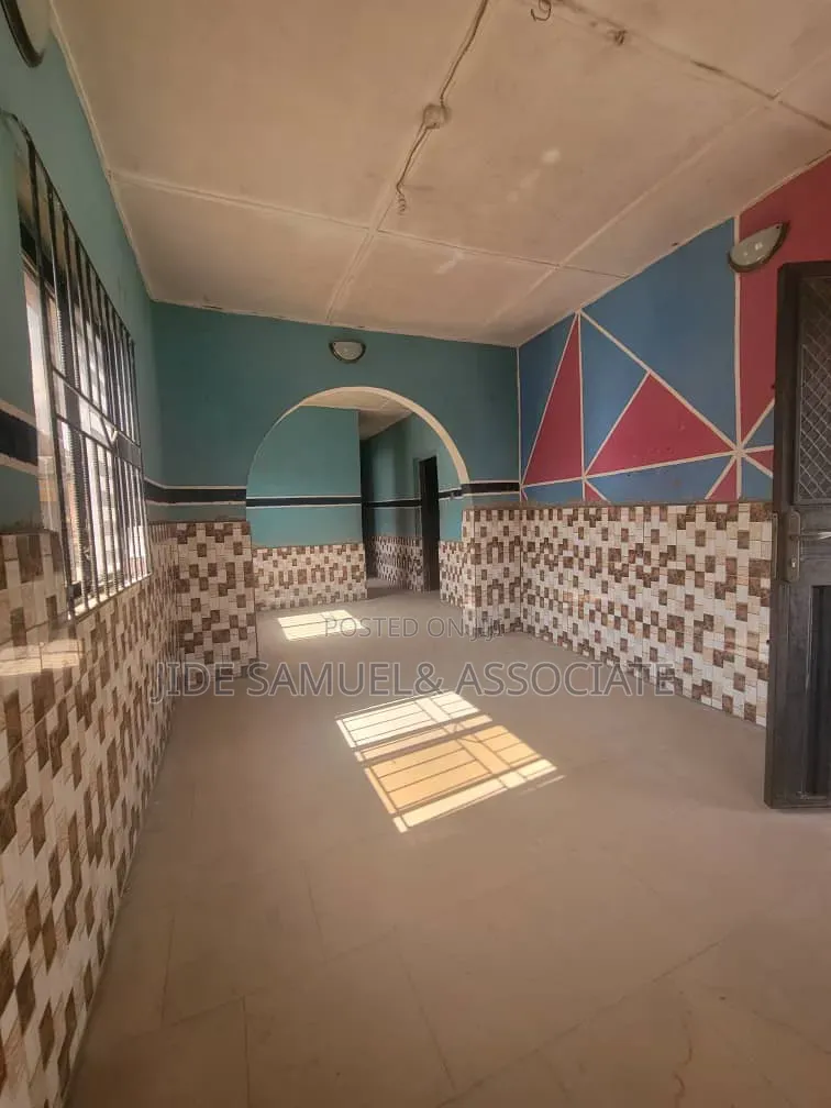 Furnished 2bdrm Block of Flats in Ayobo for rent in Ayobo