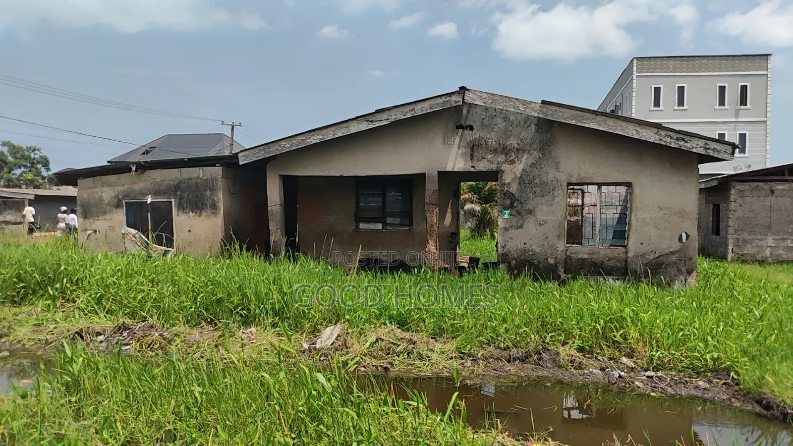 6bdrm Room & Parlour in Budebu, Ijegun for sale in Ijegun