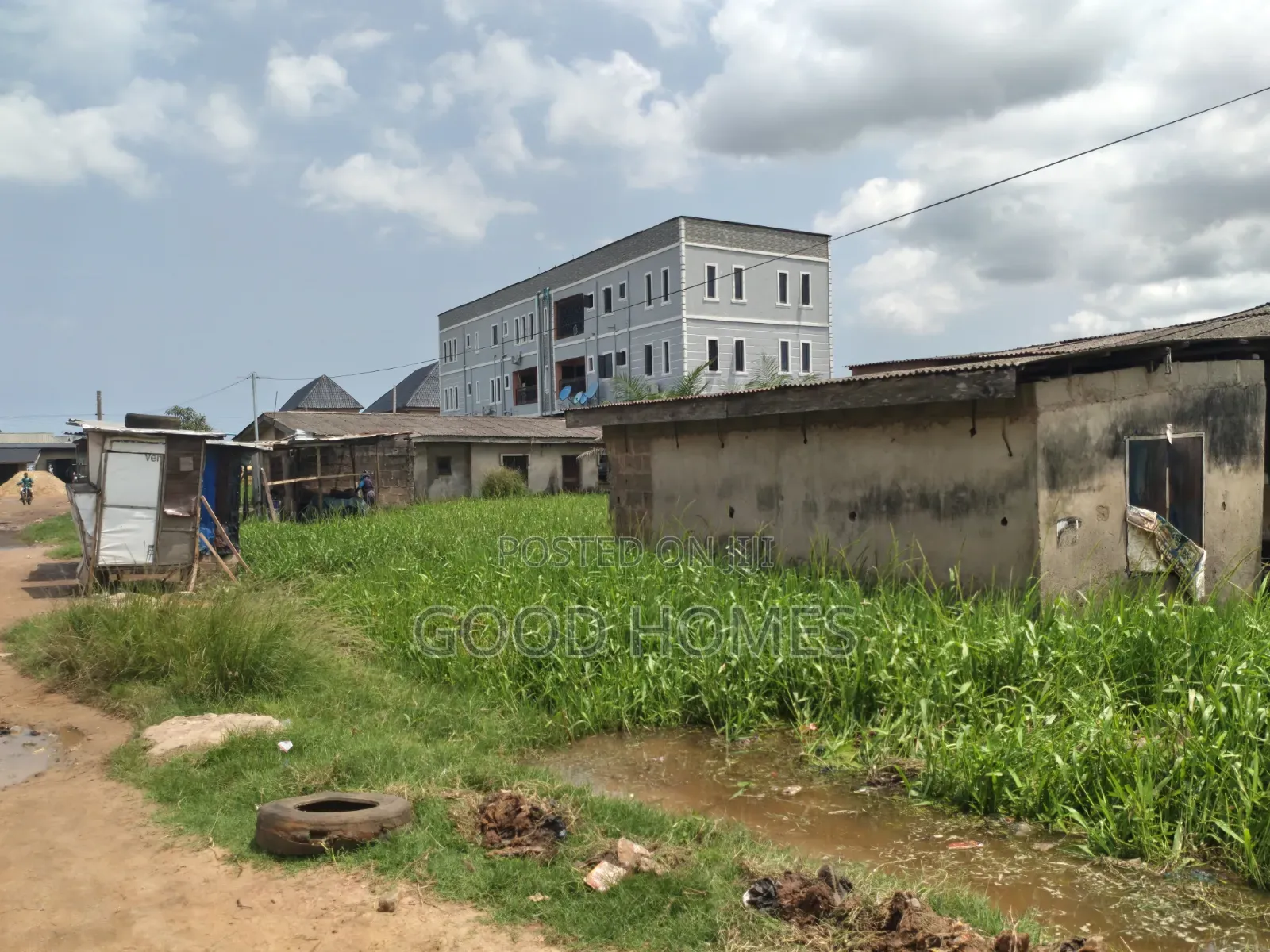6bdrm Room & Parlour in Budebu, Ijegun for sale in Ijegun