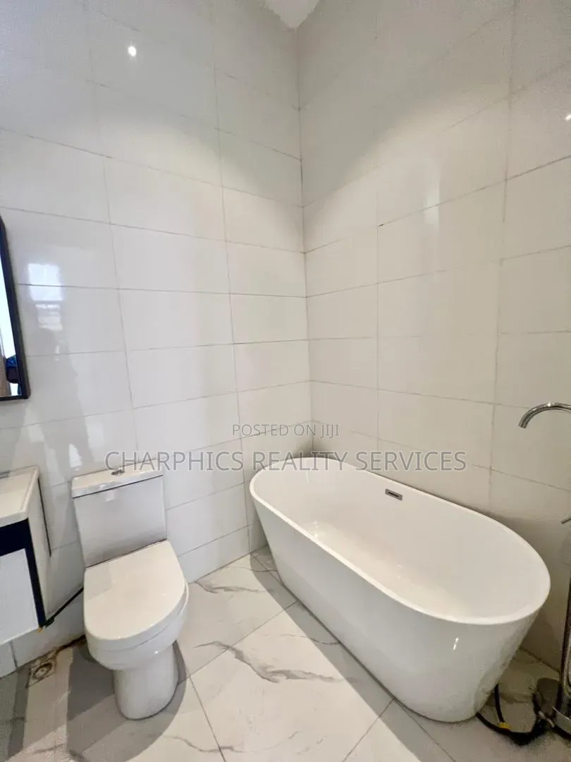 4bdrm Duplex in Off Lekki-Epe Expressway for sale in Off Lekki-Epe Expressway