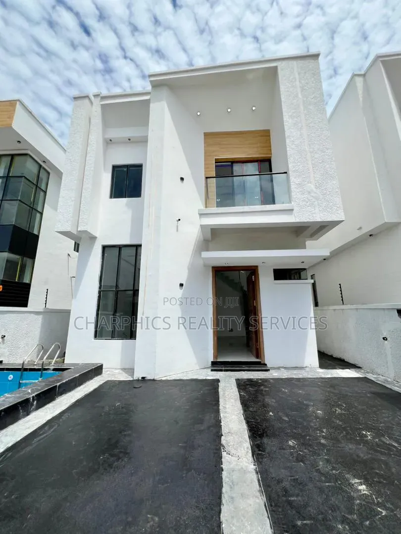 5bdrm Duplex in Chevron for sale in Chevron