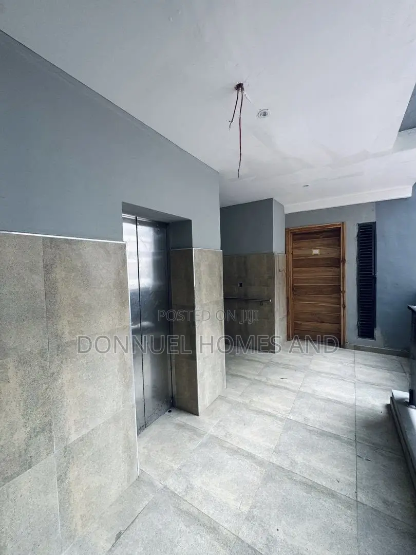 3bdrm Block of Flats in Lekki Phase 1 for rent in Lekki Phase 1