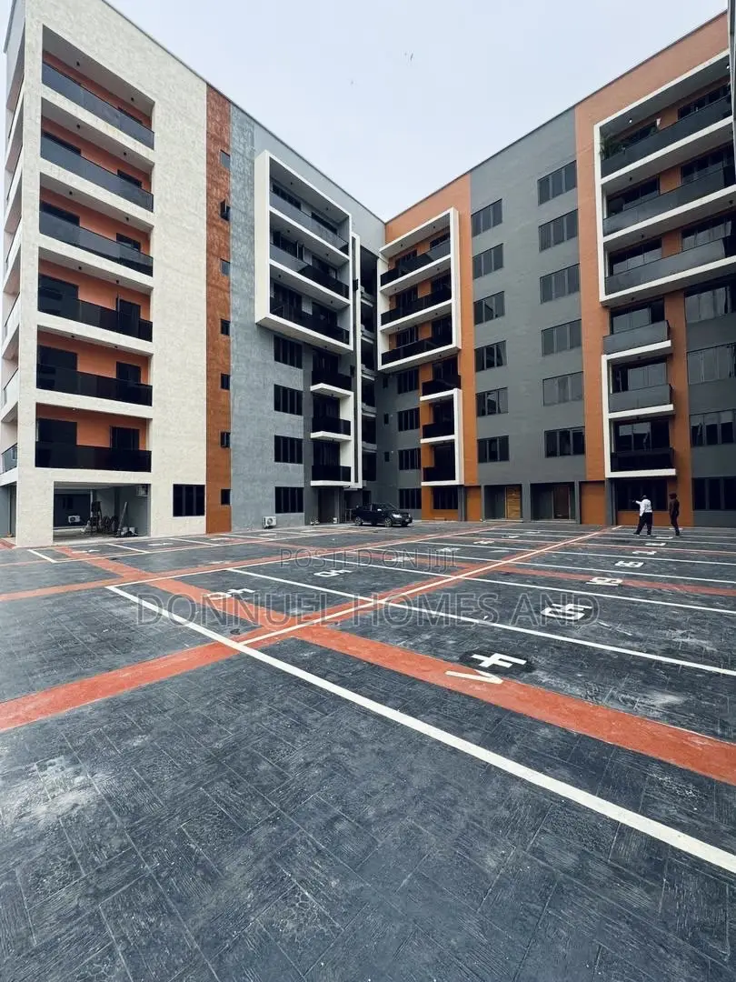 3bdrm Block of Flats in Lekki Phase 1 for rent in Lekki Phase 1