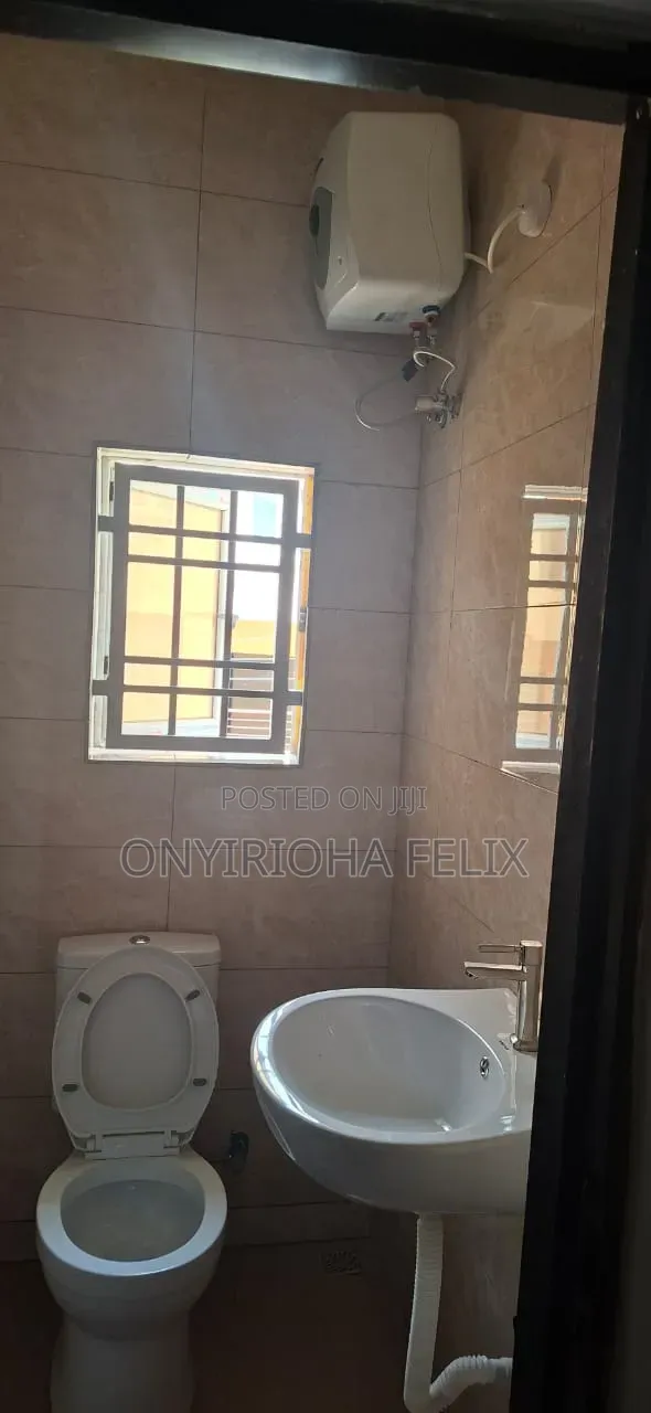 3bdrm Townhouse / Terrace in Paradise Estate Ii, Life Camp For Rent in Life Camp