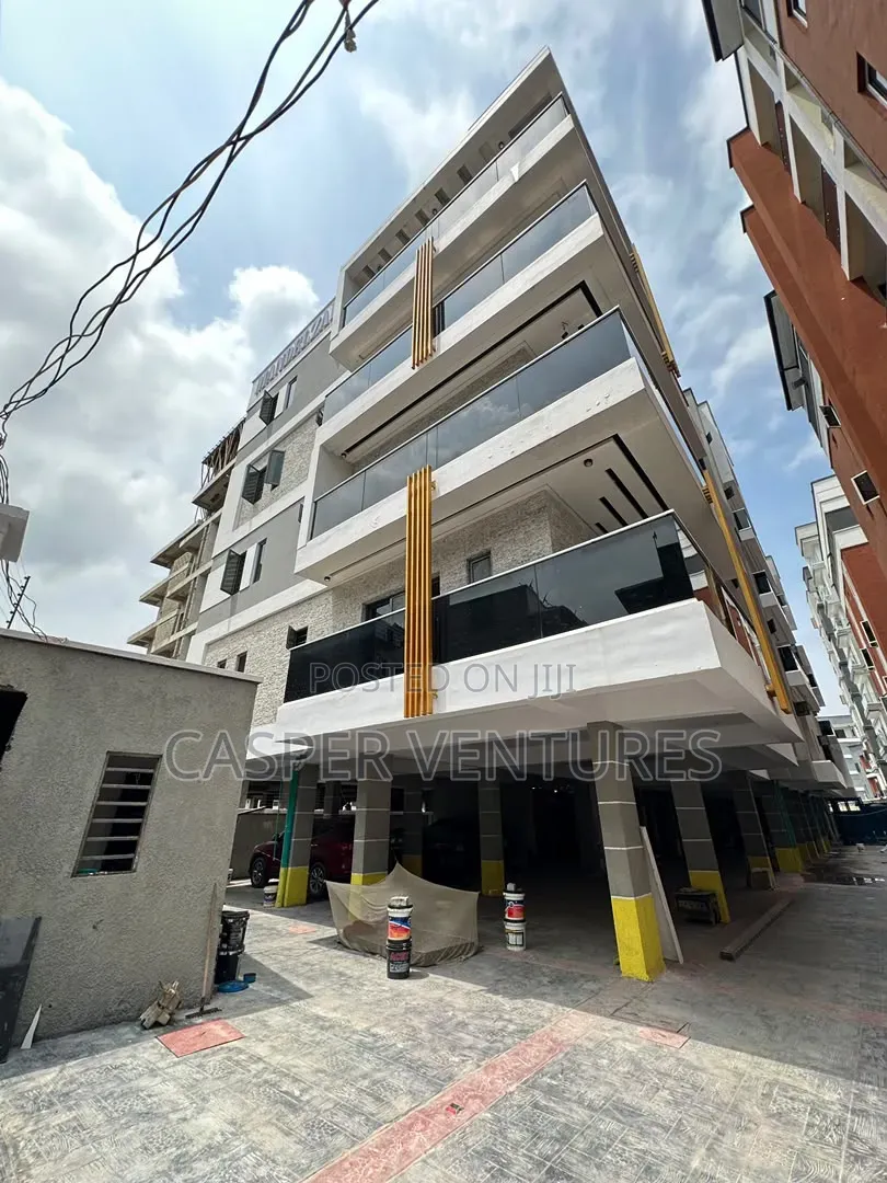 3bdrm Block of Flats in Admiralty, Lekki Phase 1 for sale in Lekki Phase 1