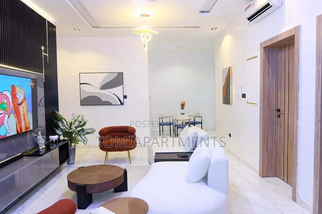 Cozy 2 Bedroom Shortlet With Ps5, Snooker, Pool Gym in Ologolo Lekki in Ologolo