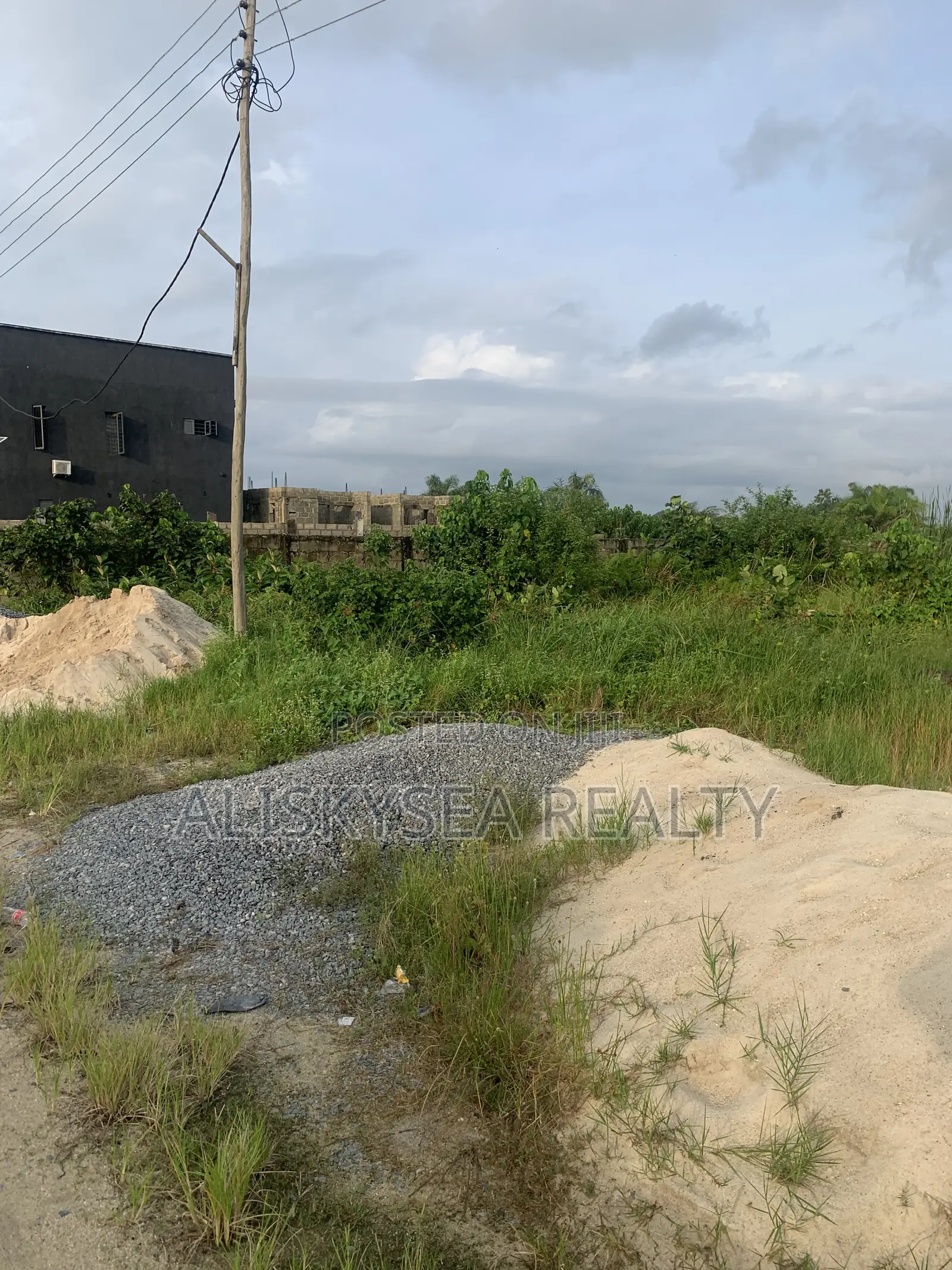 Full Plot of Land With Foundation for Sale in Awoyaya in Awoyaya
