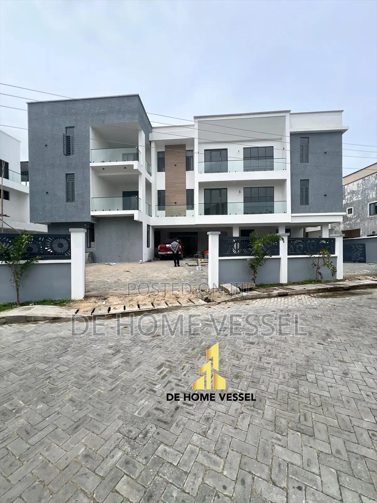 2bdrm Apartment in Osapa london for sale in Osapa london