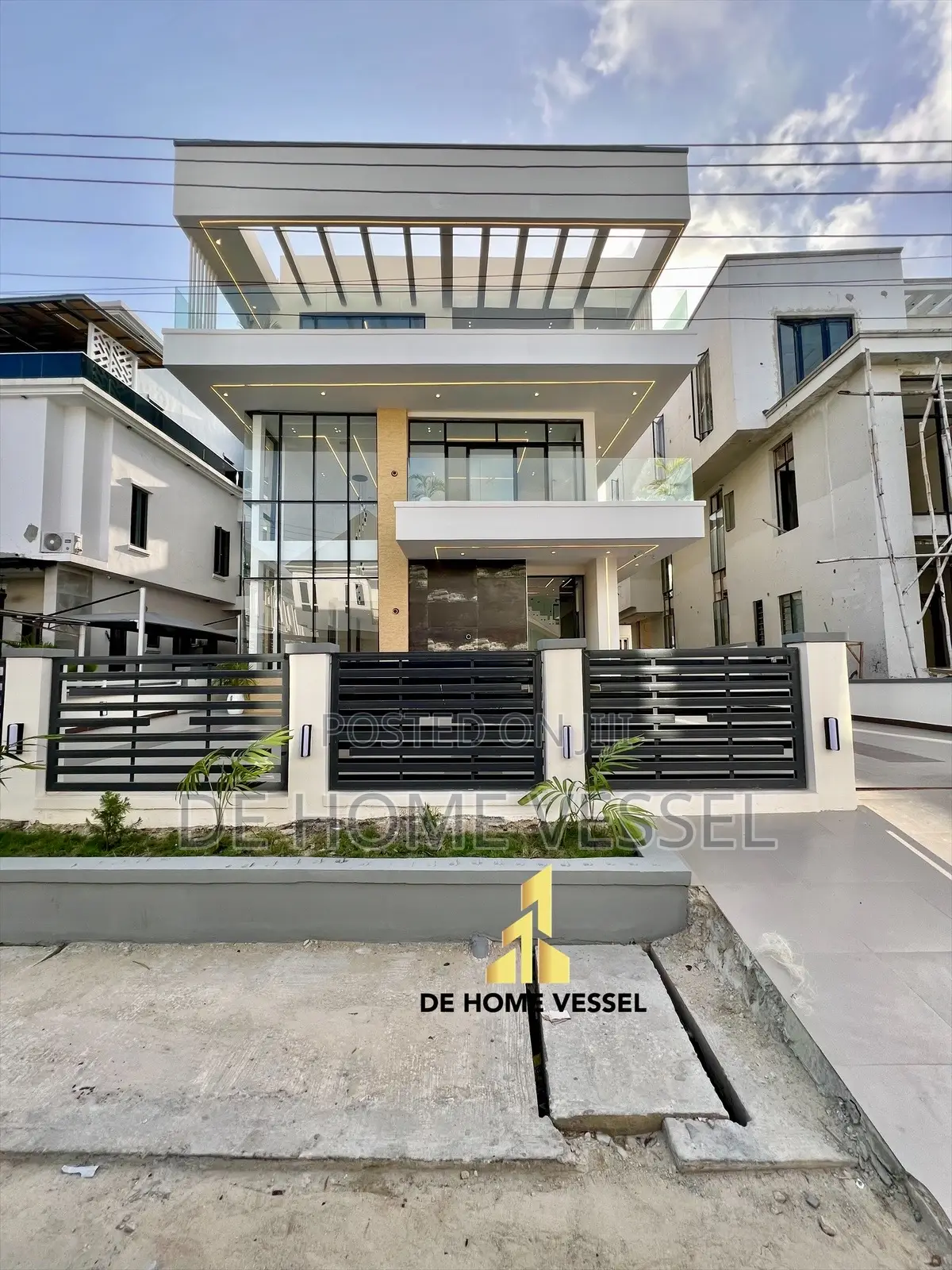 5bdrm Duplex in Lekki for sale in Lekki