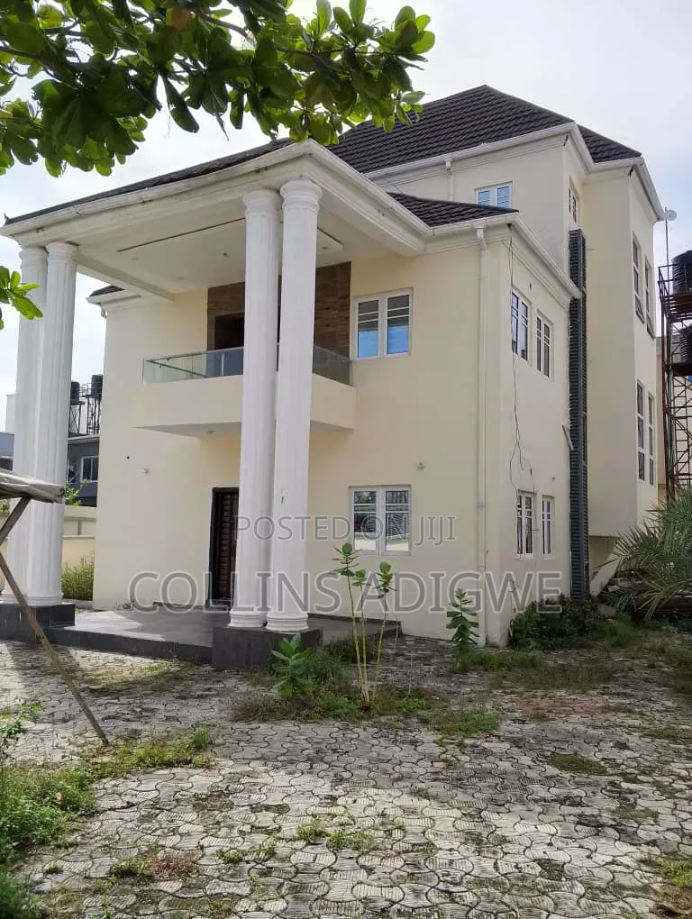 Commercial 5 Bedroom Duplex Lekki Phase 1 in Lekki Phase 1