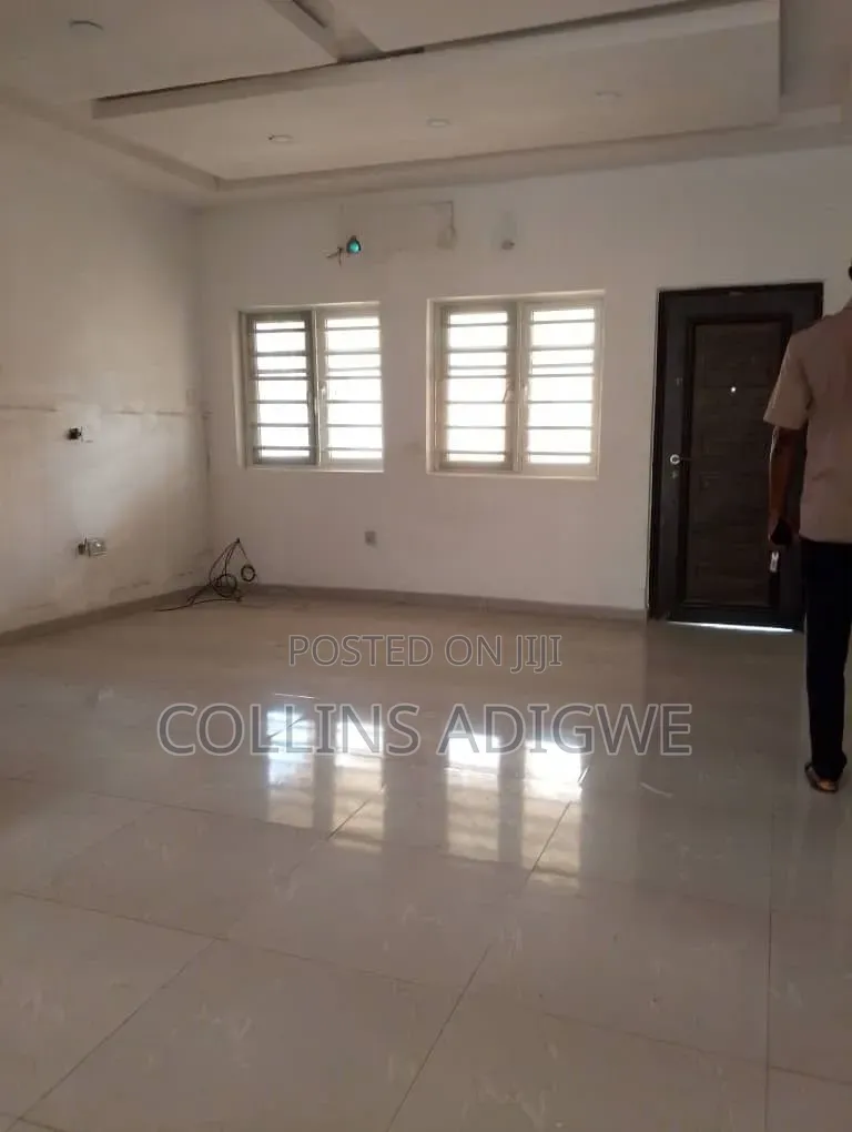 Commercial 5 Bedroom Duplex Lekki Phase 1 in Lekki Phase 1