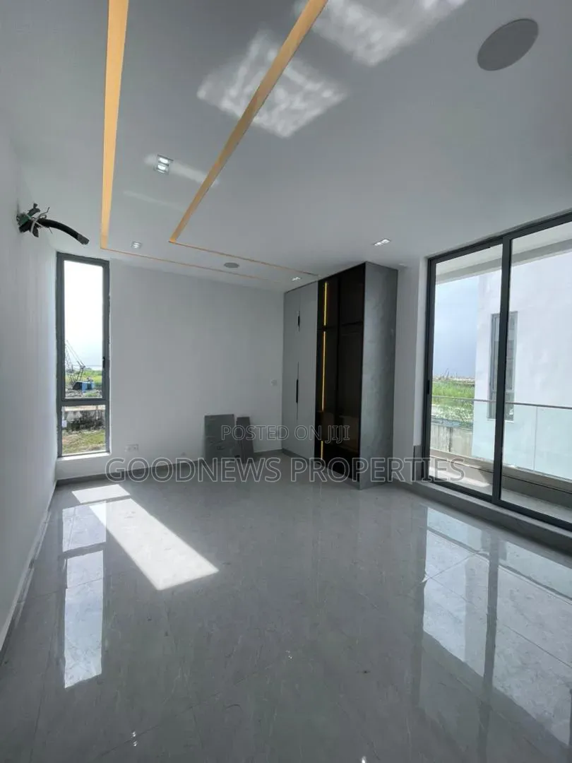 5bdrm Duplex in Ikoyi for sale in Ikoyi S.W