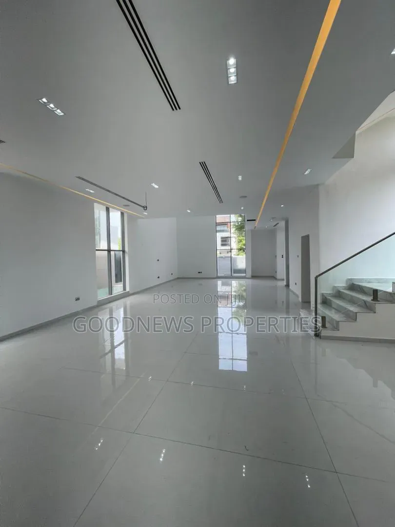 5bdrm Duplex in Ikoyi for sale in Ikoyi S.W