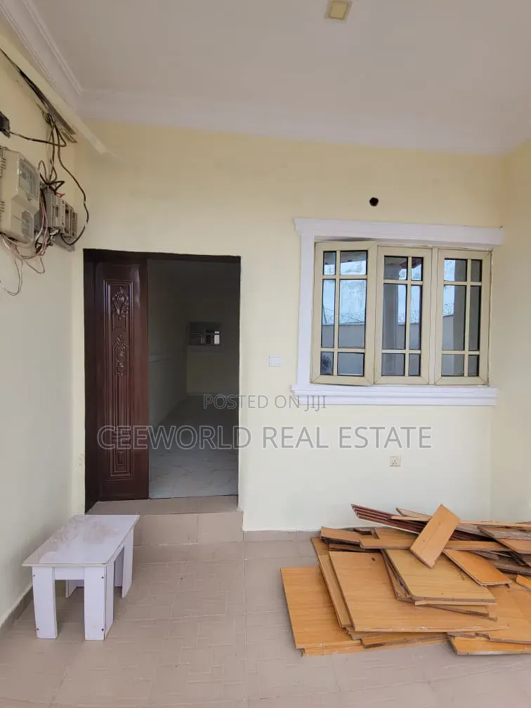 2bdrm Apartment in Ayegoro Estate Akobo for rent in Akobo